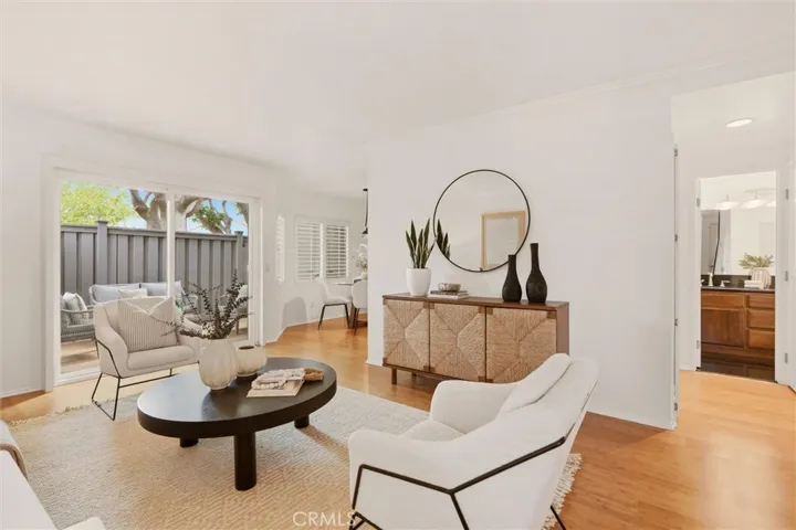 220 Lemon Grove, Irvine, California 92618