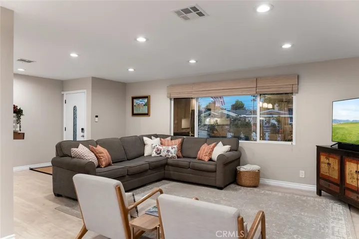 3217 Montana, Costa Mesa, California 92626