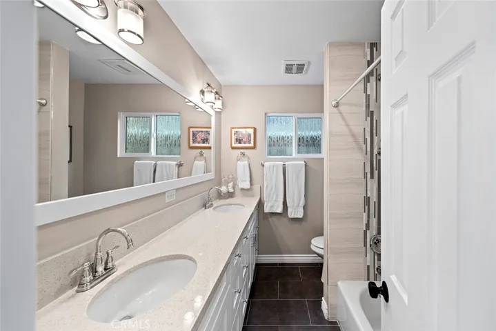 3217 Montana, Costa Mesa, California 92626