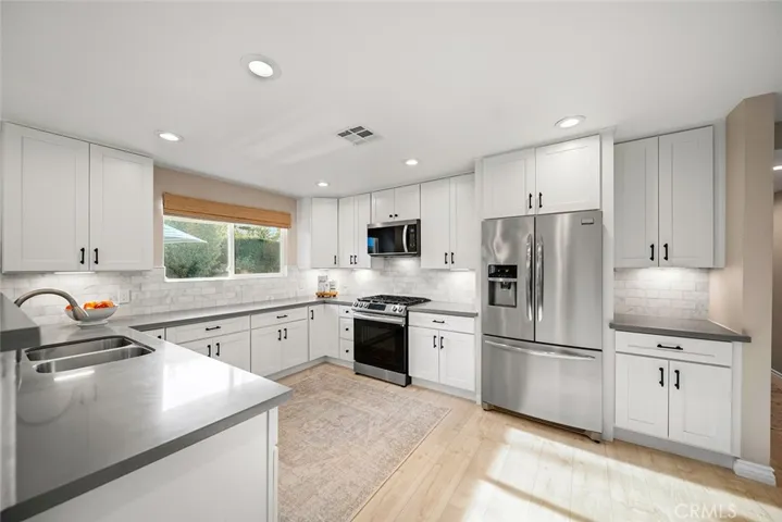3217 Montana, Costa Mesa, California 92626