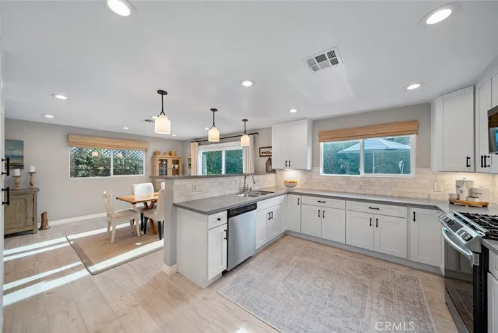 3217 Montana, Costa Mesa, California 92626
