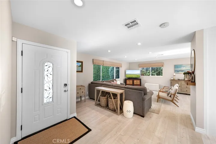 3217 Montana, Costa Mesa, California 92626
