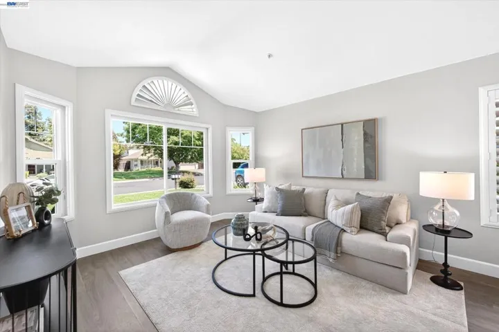 WITH VAULTED CEILINGS