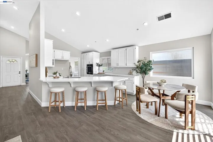 FULLY REMODELED KITCHEN