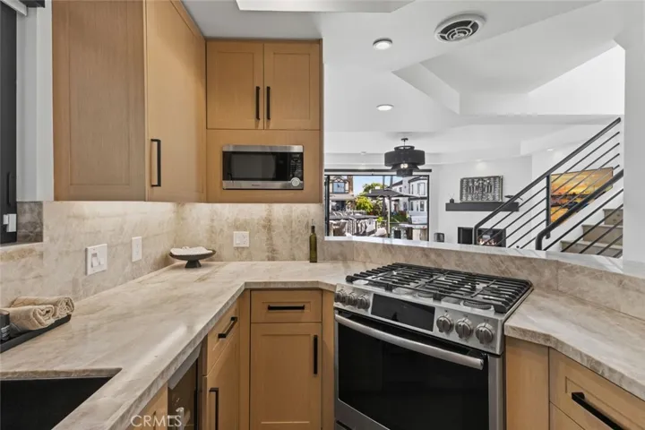 Bay side unit