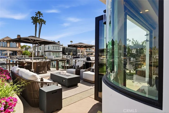 Bay side unit