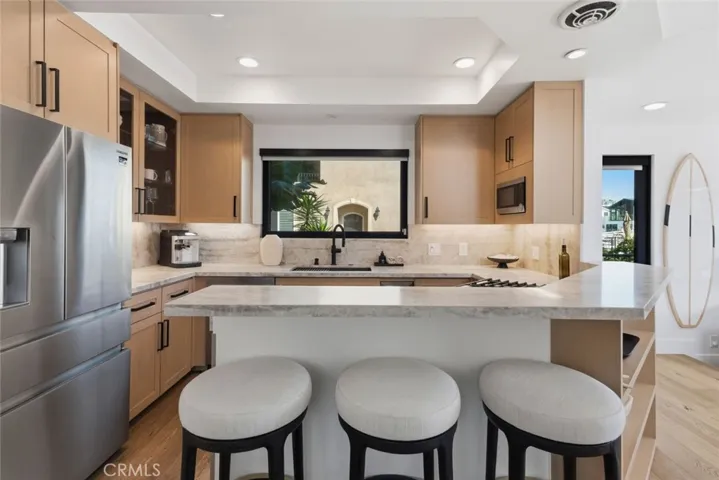 Bay side unit