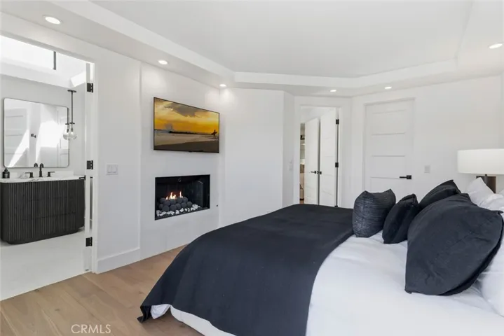 Bay side unit