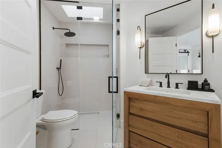 Bay side unit
