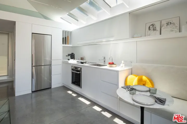 Studio unit