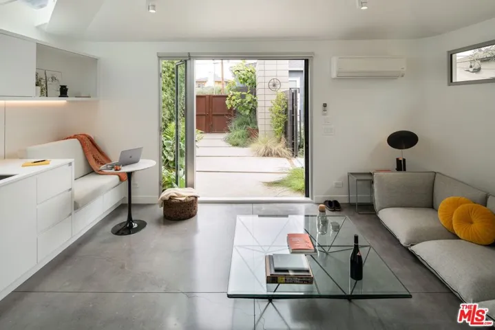 Studio unit