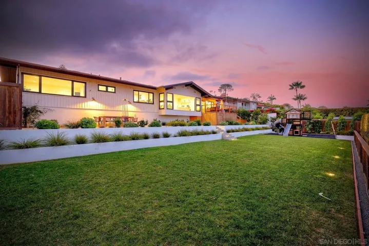 2980 Nichols St, San Diego, California 92106