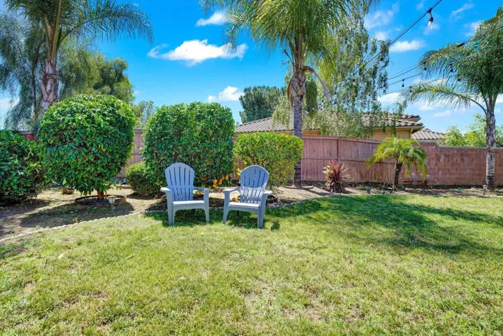 30-33166 Aquamarine Cir-30