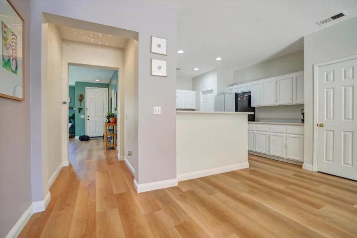 19-33166 Aquamarine Cir-19