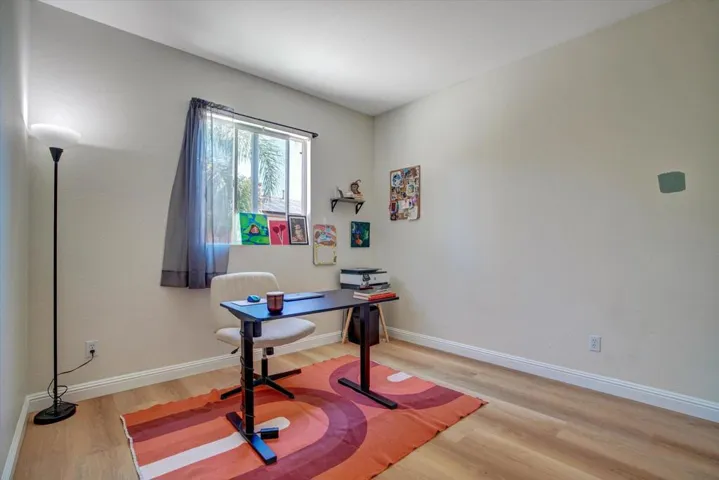20-33166 Aquamarine Cir-20