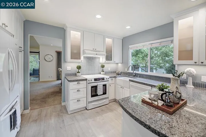 925 Terra California Dr 6, Walnut Creek, California 94595