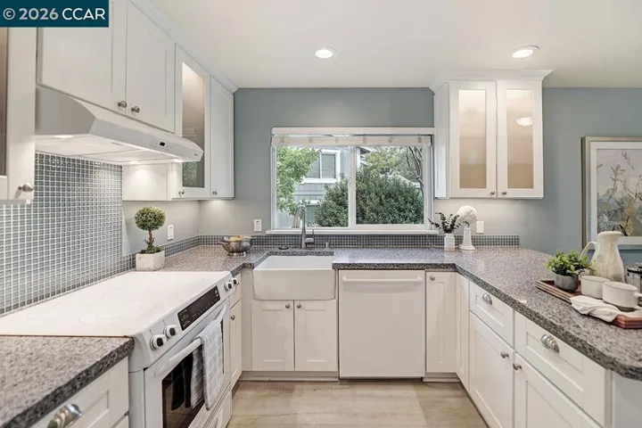925 Terra California Dr 6, Walnut Creek, California 94595