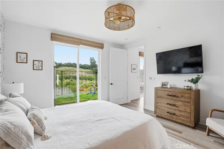 Master Suite Bedroom, Main Level
