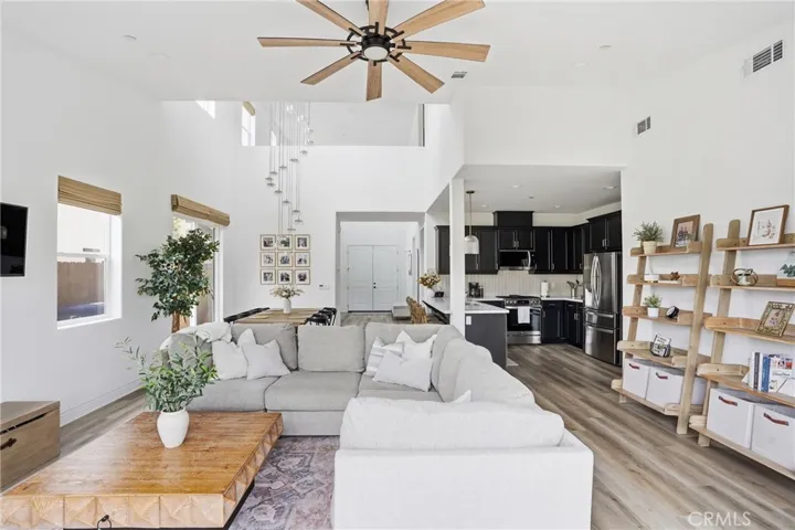 Great Room, Main Level