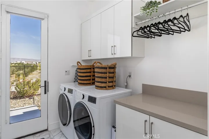 484 Fountain, Palm Springs, California 92262