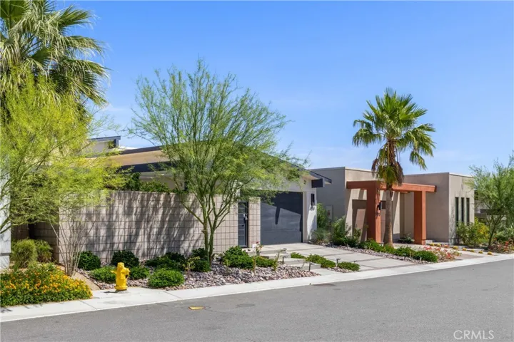 484 Fountain, Palm Springs, California 92262
