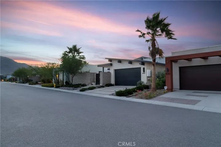 484 Fountain, Palm Springs, California 92262