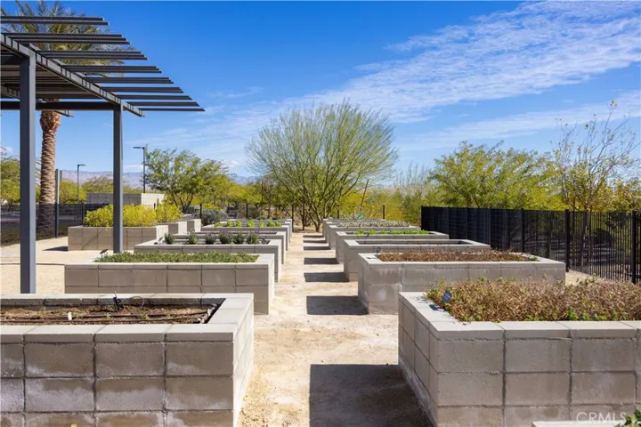 484 Fountain, Palm Springs, California 92262