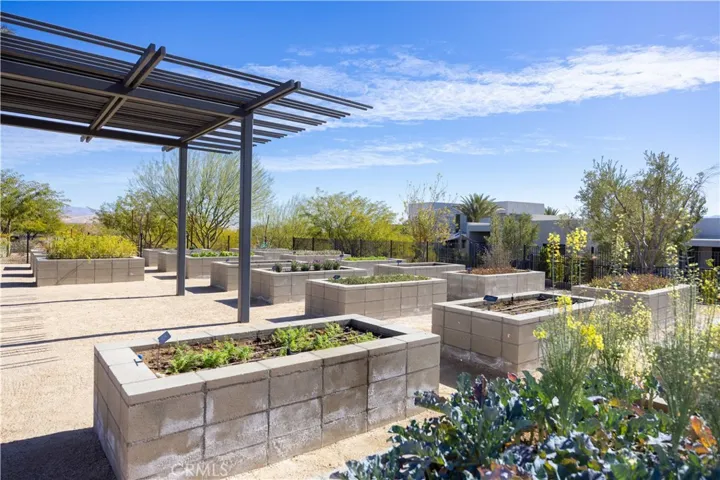 484 Fountain, Palm Springs, California 92262