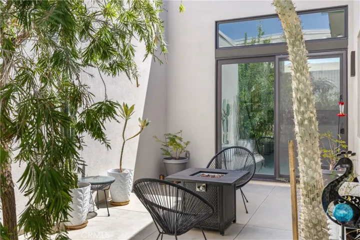 484 Fountain, Palm Springs, California 92262