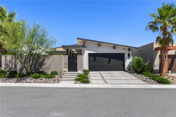 484 Fountain, Palm Springs, California 92262