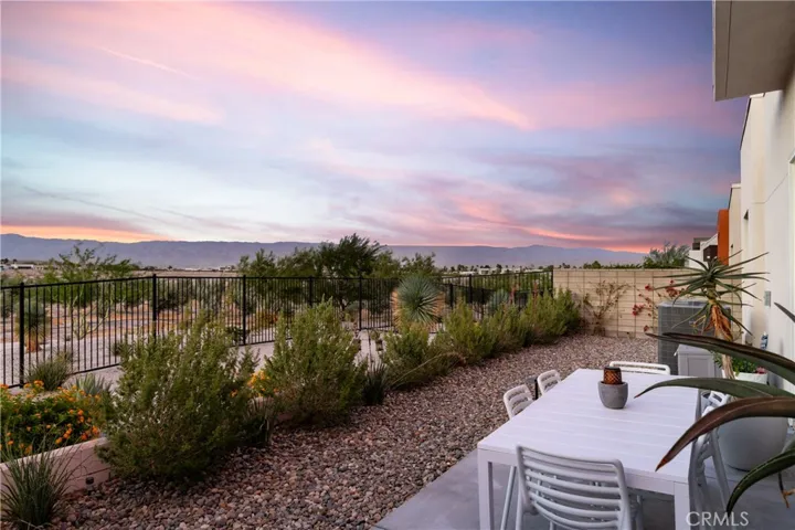 484 Fountain, Palm Springs, California 92262
