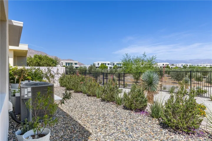 484 Fountain, Palm Springs, California 92262