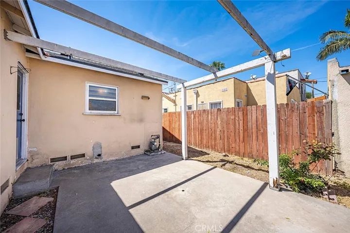 1118 Roswell, Long Beach, California 90804