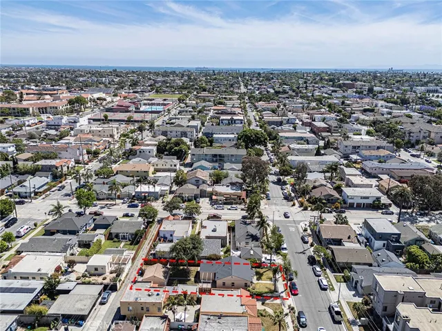 1118 Roswell, Long Beach, California 90804
