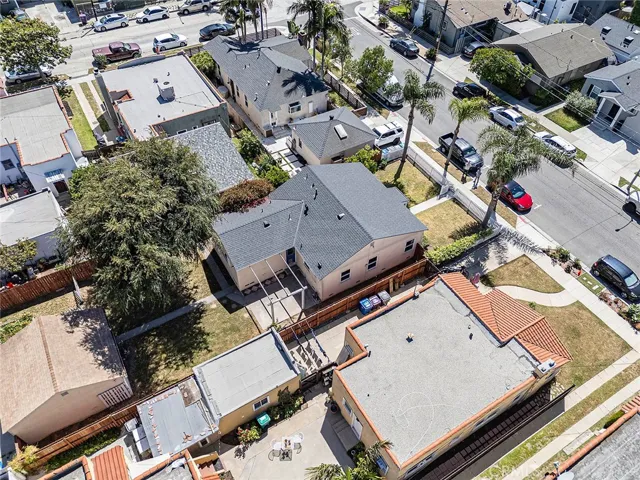 1118 Roswell, Long Beach, California 90804