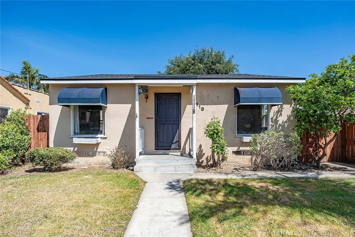 1118 Roswell, Long Beach, California 90804