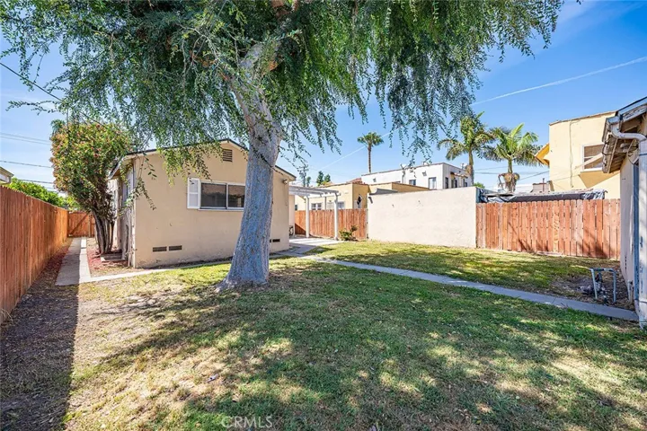 1118 Roswell, Long Beach, California 90804