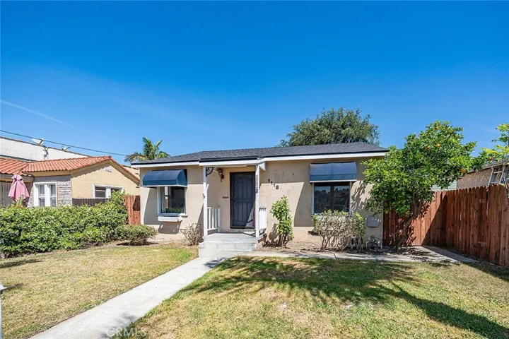 1118 Roswell, Long Beach, California 90804