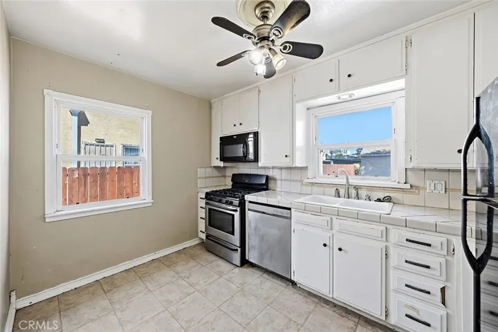 1118 Roswell, Long Beach, California 90804