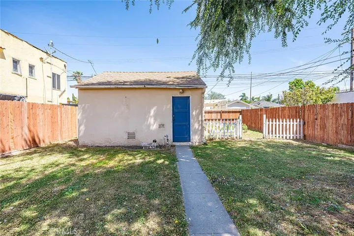 1118 Roswell, Long Beach, California 90804