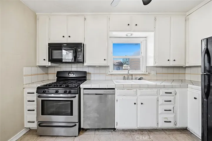 1118 Roswell, Long Beach, California 90804