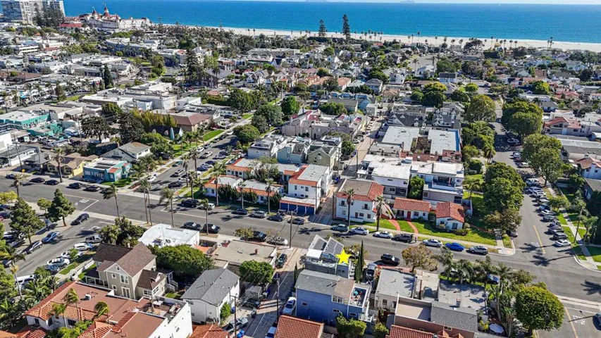 911 9th St, Coronado, California 92118