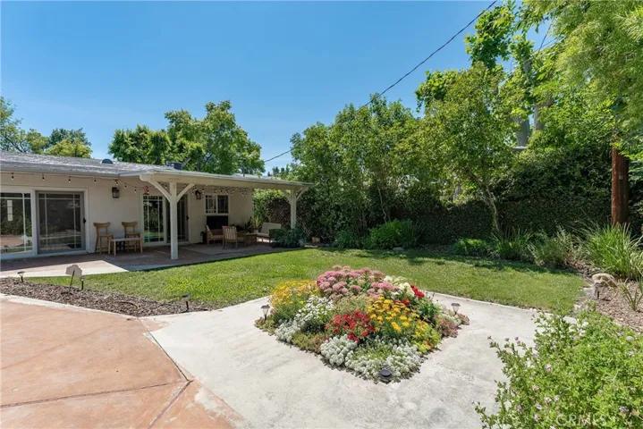23521 Styles Street, Woodland Hills, California 91367
