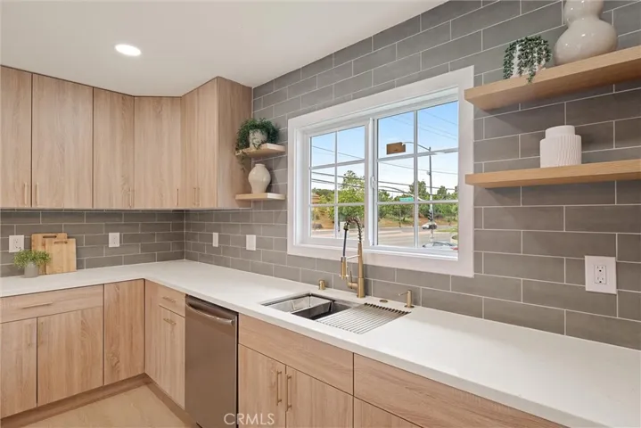 606 E Turmont, Carson, California 90746