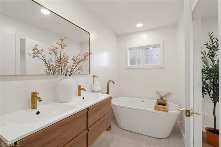 606 E Turmont, Carson, California 90746