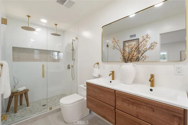 606 E Turmont, Carson, California 90746