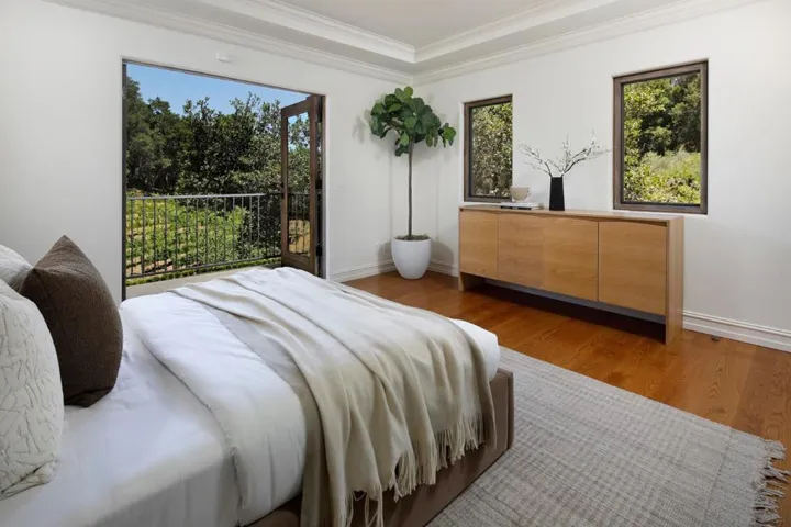 307 Olive Hill Lane, Woodside, California 94062