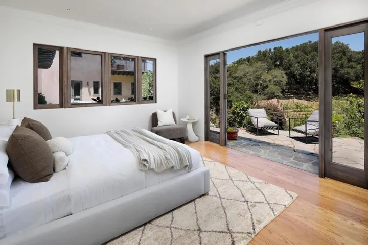 307 Olive Hill Lane, Woodside, California 94062