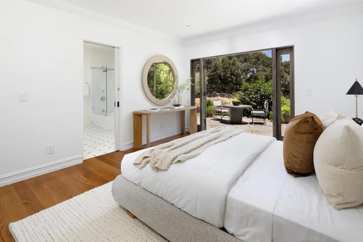 307 Olive Hill Lane, Woodside, California 94062
