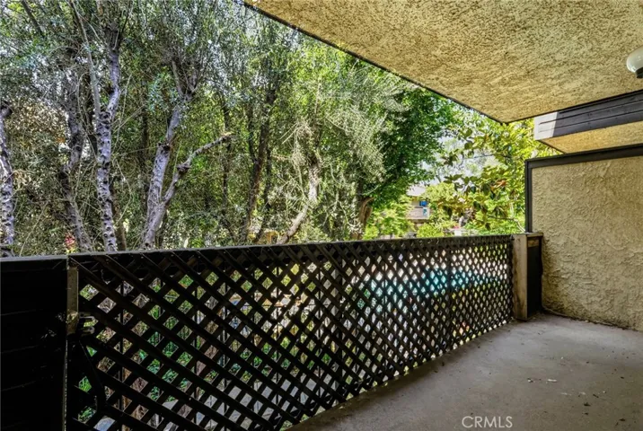 7304 Corbin Avenue J, Reseda, California 91335